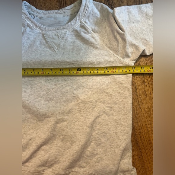 Lululemon Voyage Pullover Gray Crewneck Sweatshirt medium 6/8 - Picture 6 of 9